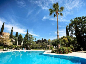 Гостиница Paradise Gardens Prestige and Lovely Apartment  Пафос